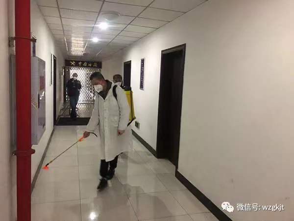 各類(lèi)照片9F7B46D8ECDF8298F6D3474D91EA26FB.JPG